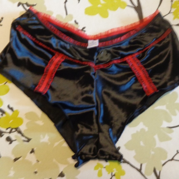 Intimate Lingerie Red and Black Set Sleepwear - Picture 3 of 3